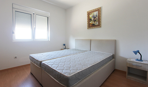 Wohnungen in einem Mehrfamilienhaus in Sutomore